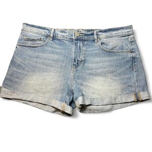 LOFT Light Wash Rolled Denim Shorts (Size 8 / 29) 💙